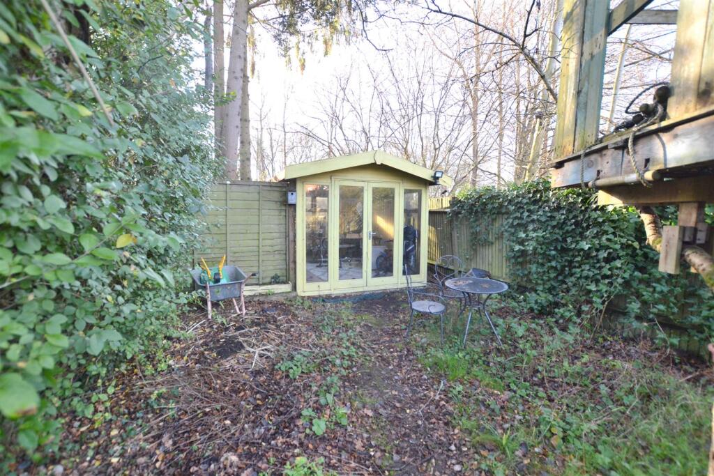 Garden, Outbuilding.JPG