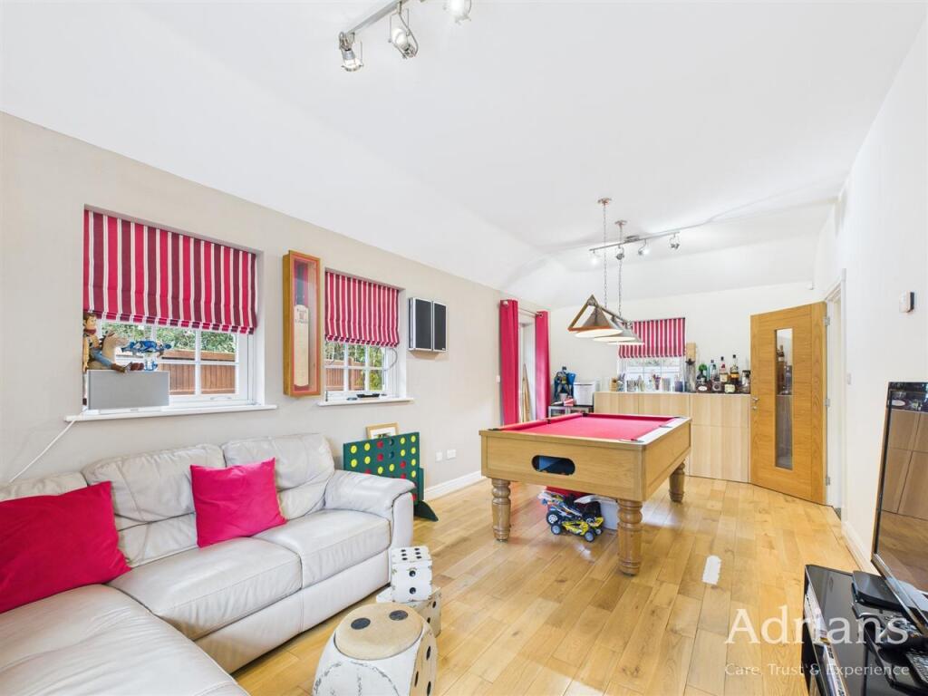 GAMES ROOM