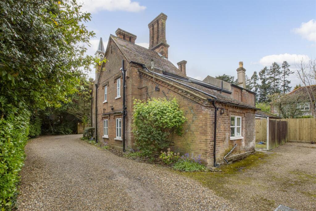 Flat 3 Totteridge House, Totteridge Lane, HP13 7LR