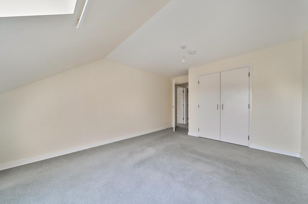 1365543-6-68ee2be...