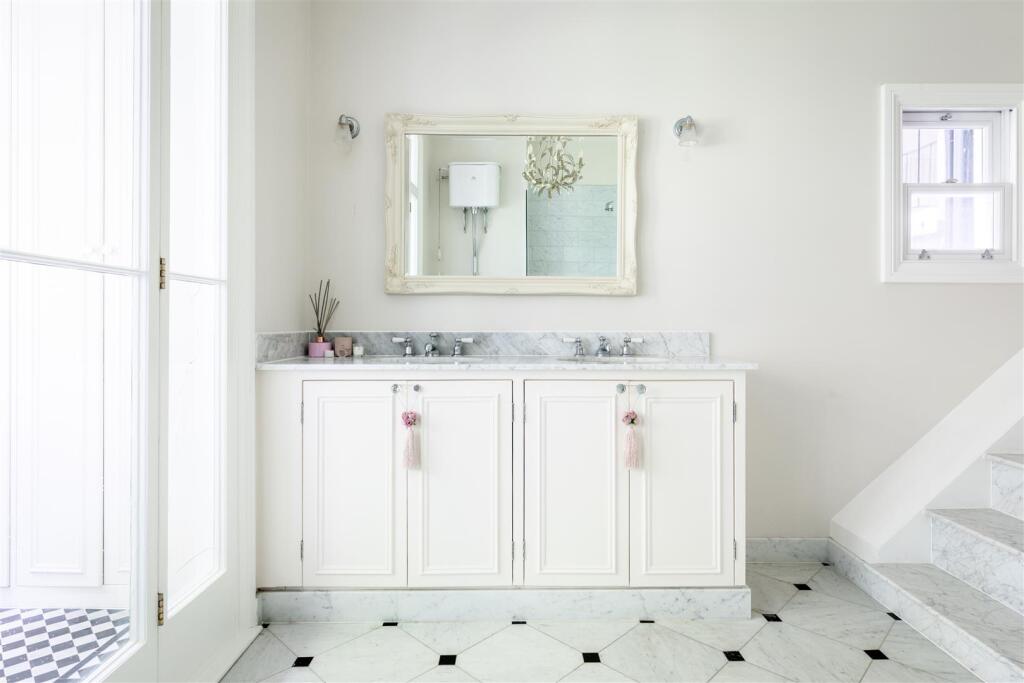 F3 108 Holland Road-16.jpg