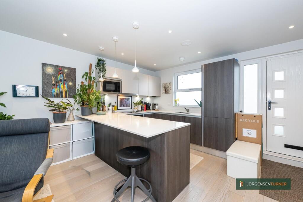 Kitchen .jpg