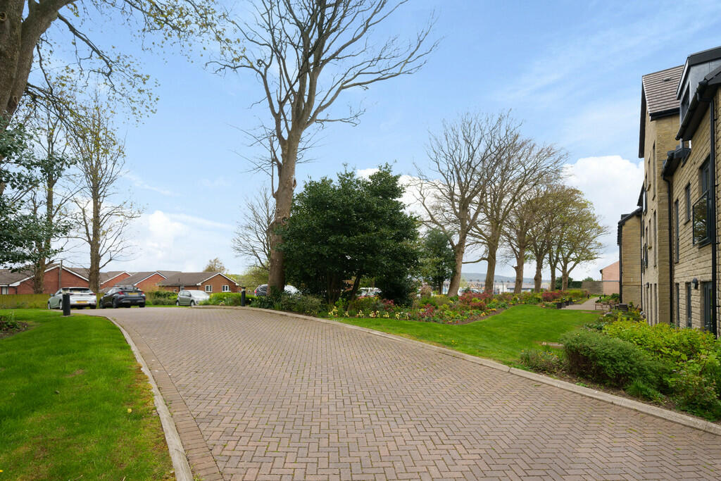 Entrance Driveway