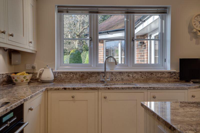 Kitchen (2)