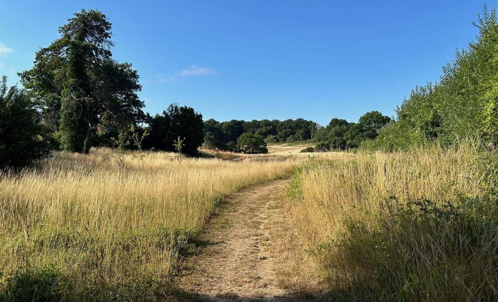 Path close-by