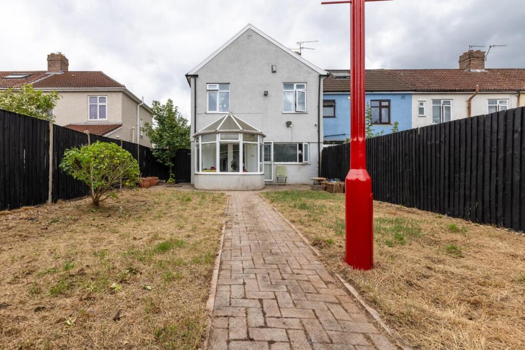 15 Guernsey Avenue, BS4-19.jpg