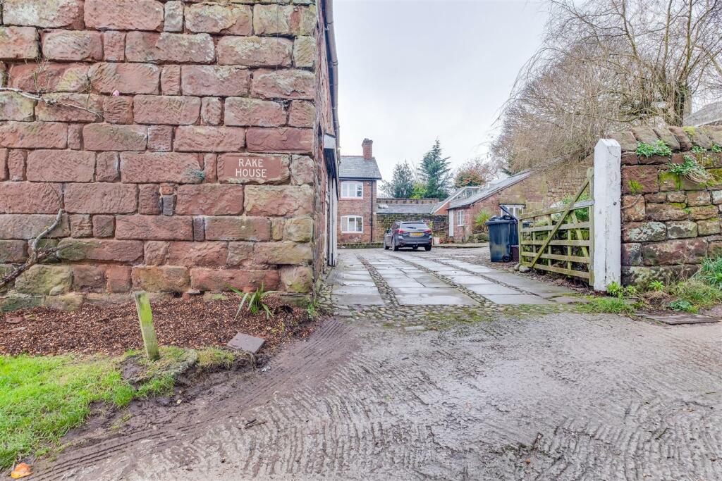 Constables - The Village-10-2.jpg