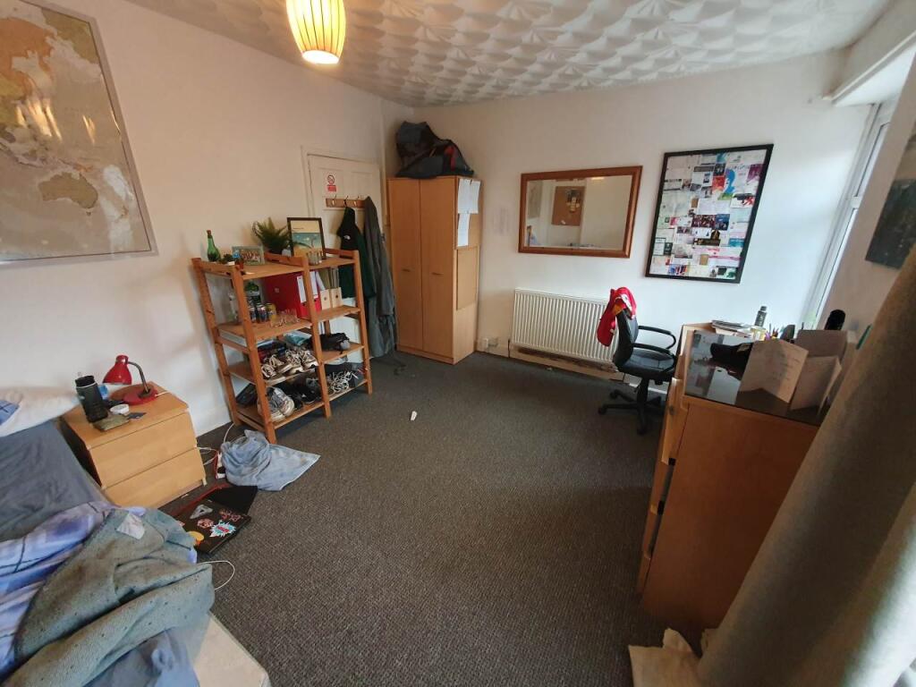 First Floor Front Be