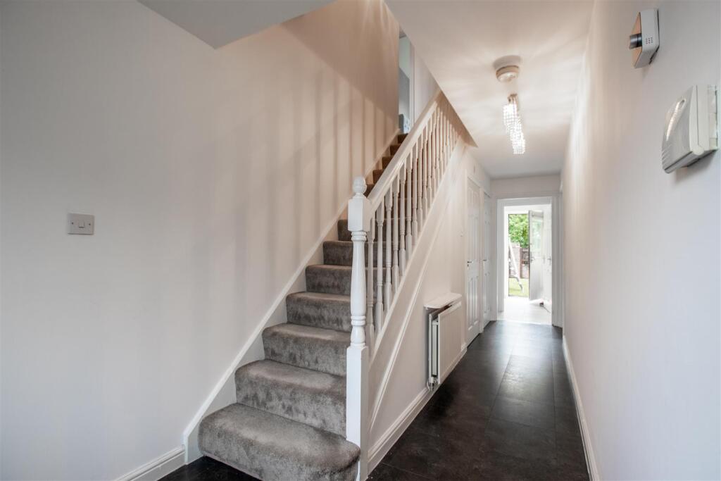 hallway.jpg