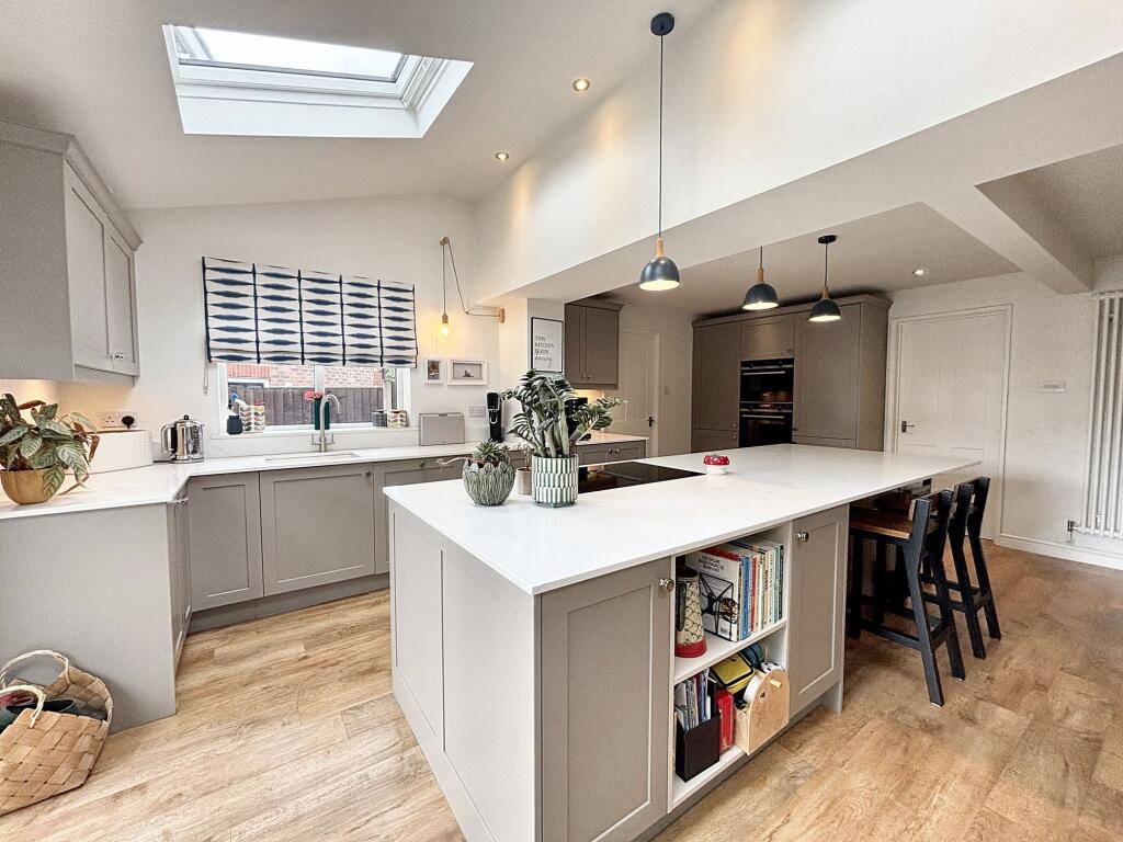 Open Plan Kitchen/Diner/Family Room