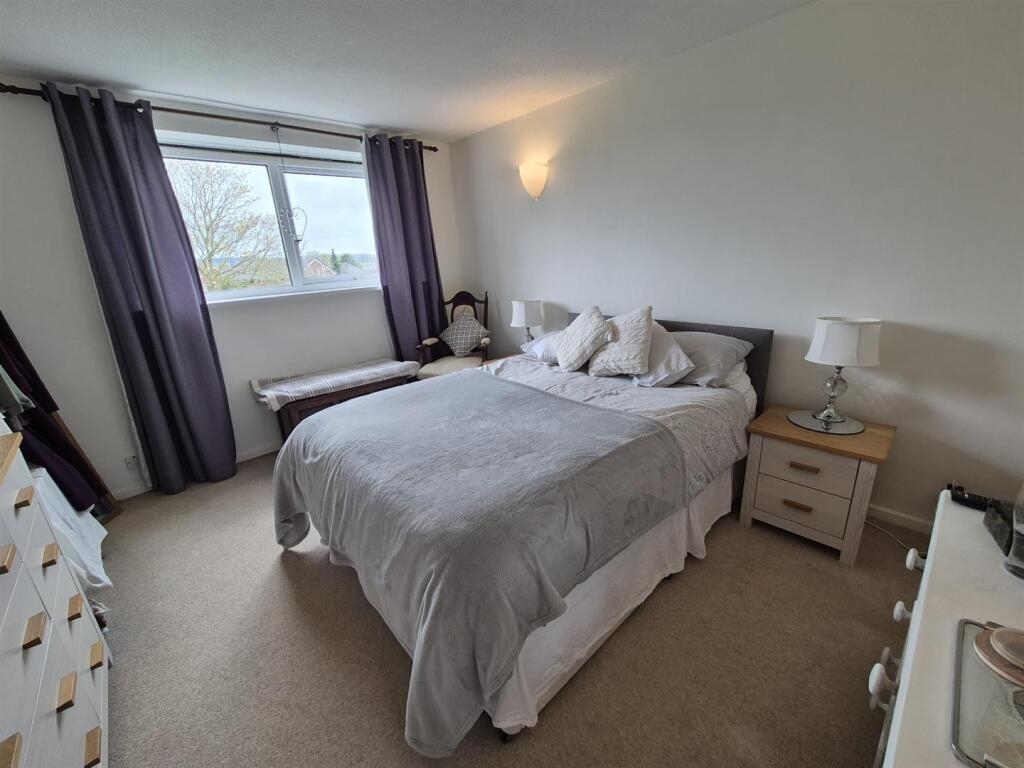 Bedroom 1.1.jpg