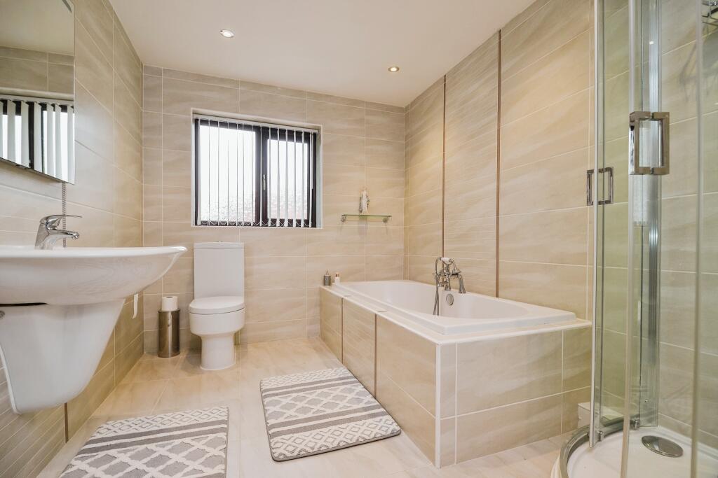 Master En-suite