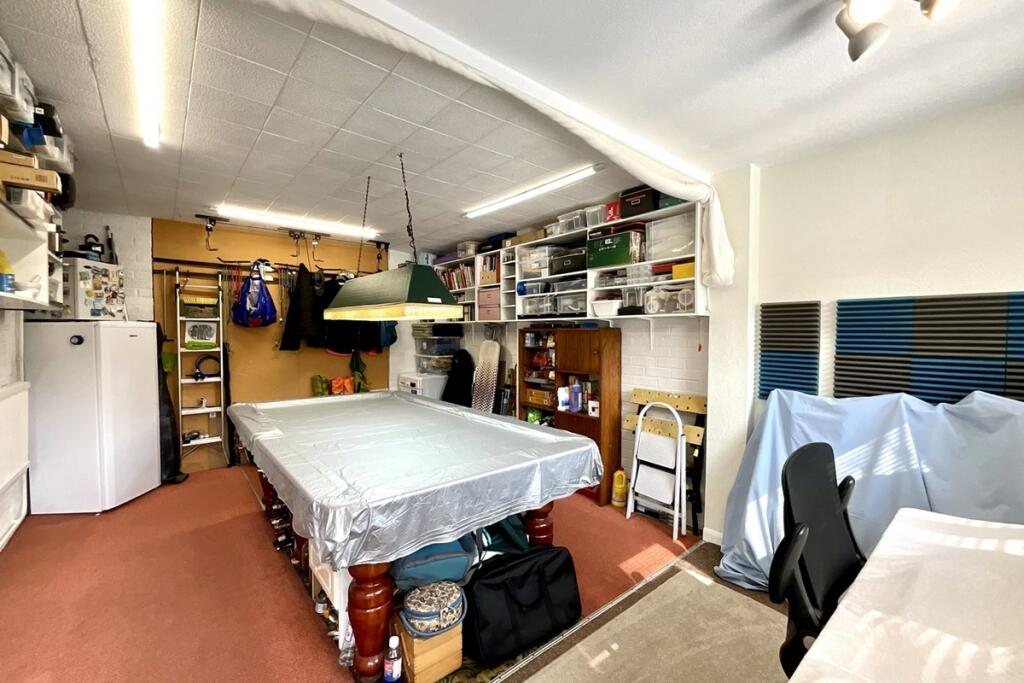 garage
