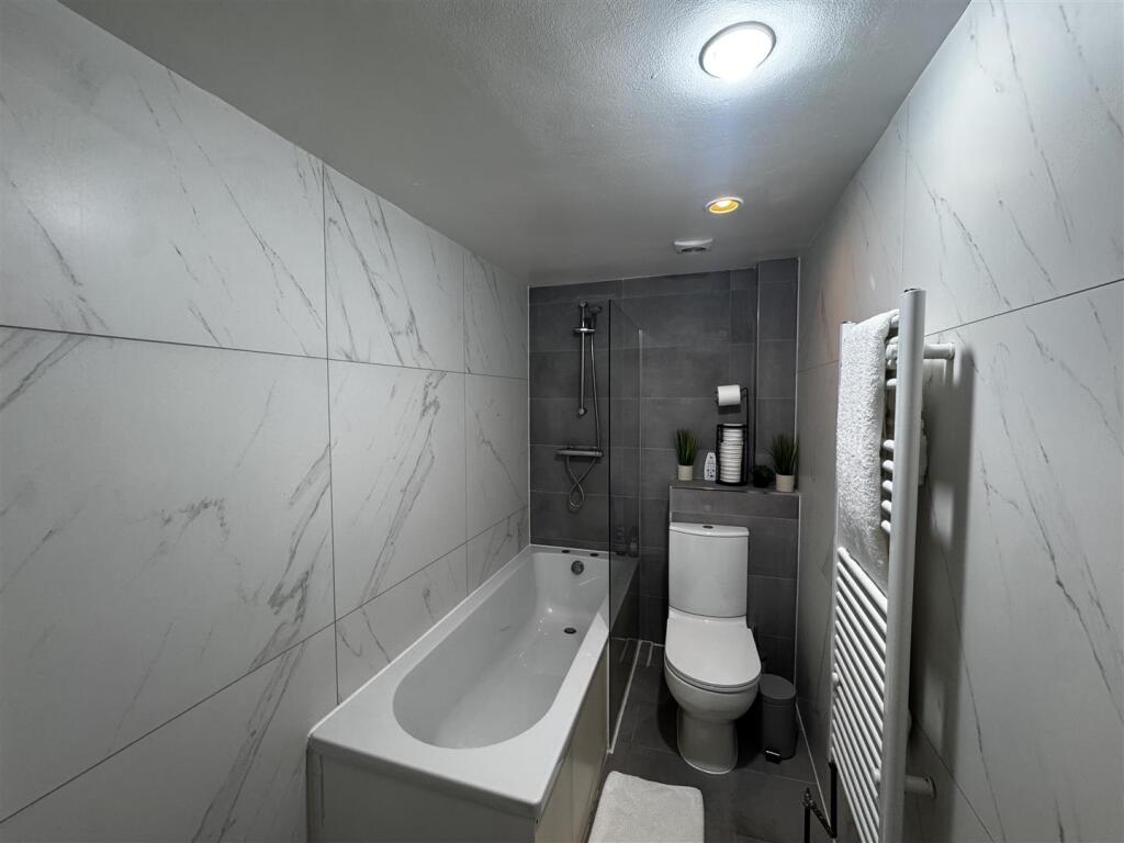 Bathroom.jpeg