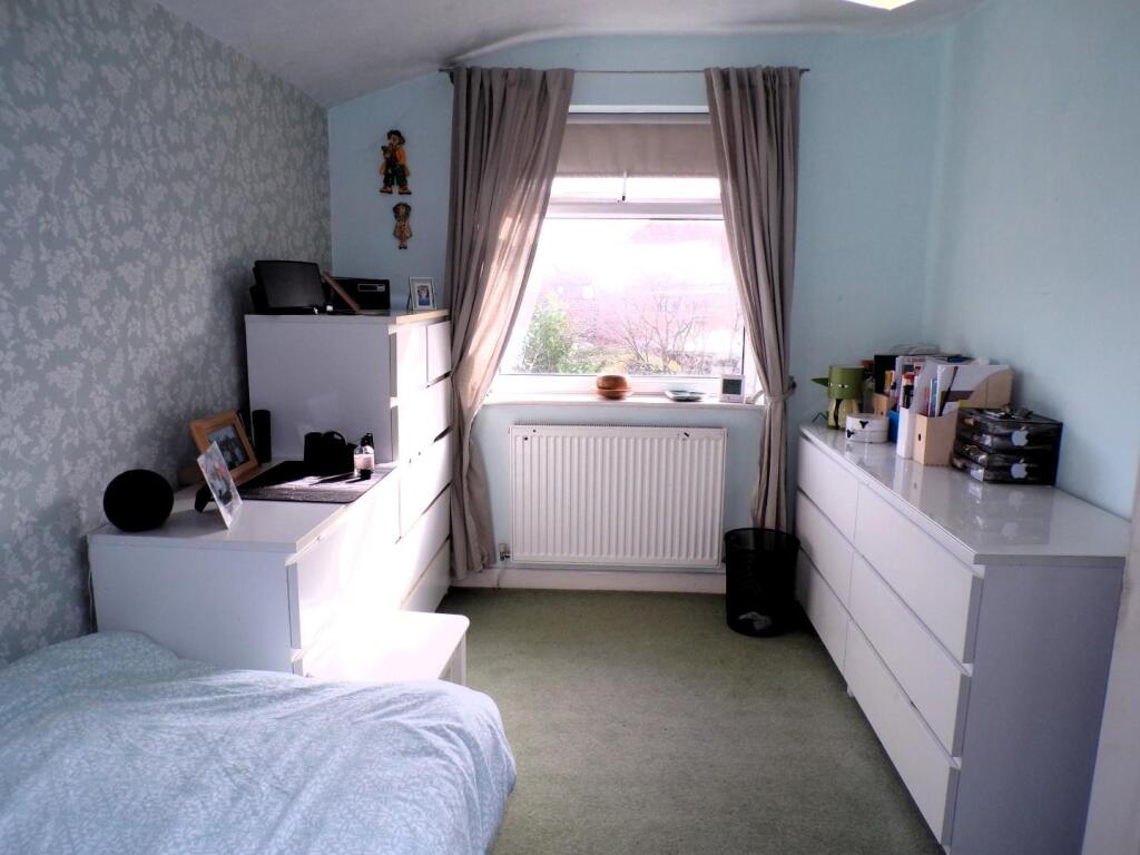 EppingCl12bed4.JPG
