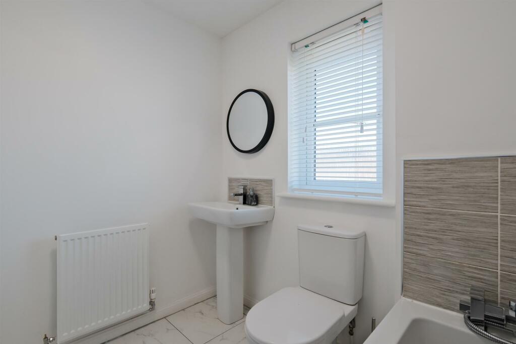 034-14 Brock Place Motherwell ML1 1AH.jpg