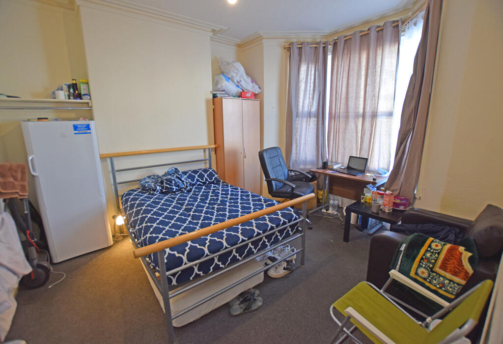 Ground floor front bedroom