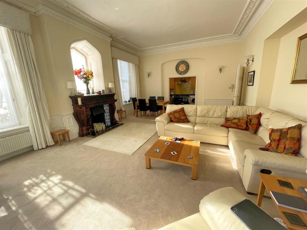 Sitting Room 3.jpg