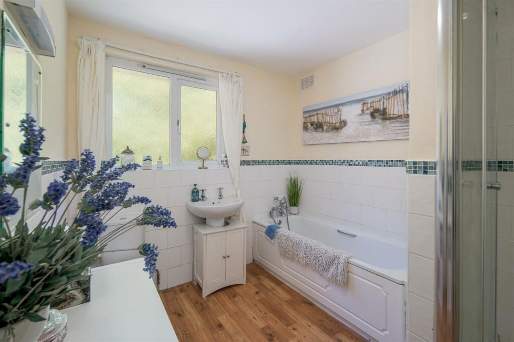Bathroom.jpeg