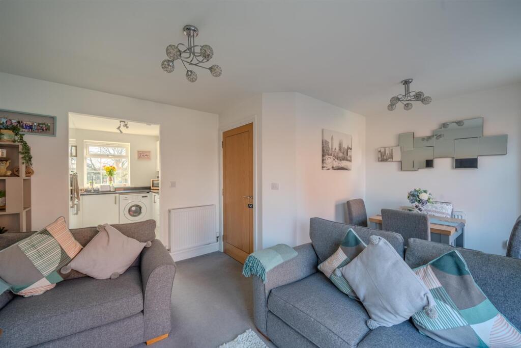 17 Cwrt Carver-11.jpg