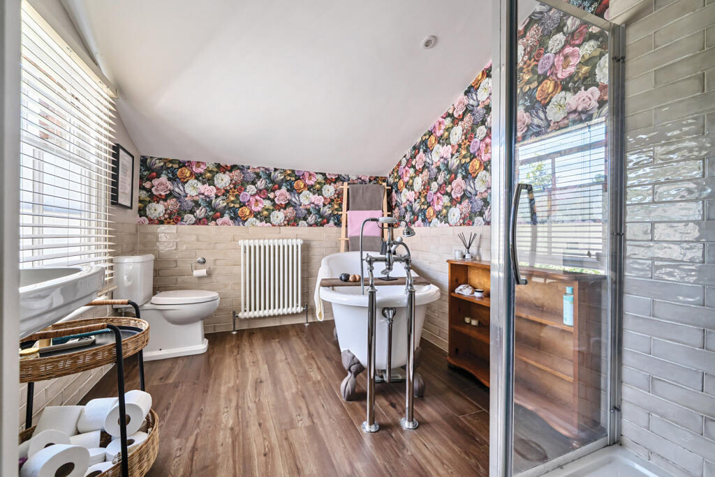 1317920-6-6867ebd...