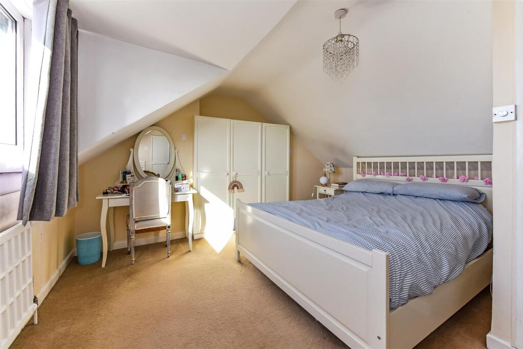 Master Bedroom.jpg