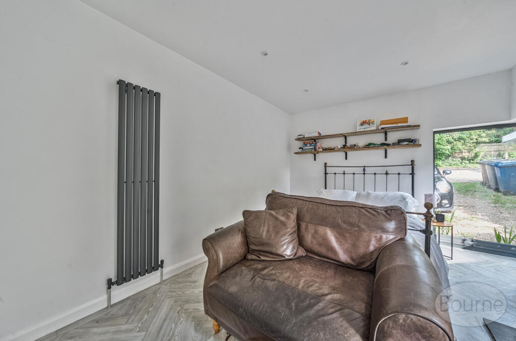 8877345c-8d65-48a...