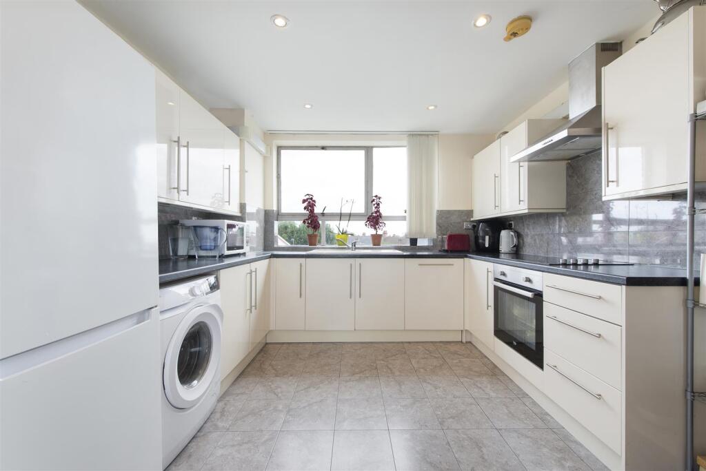 53018  Hi res (9).jpg