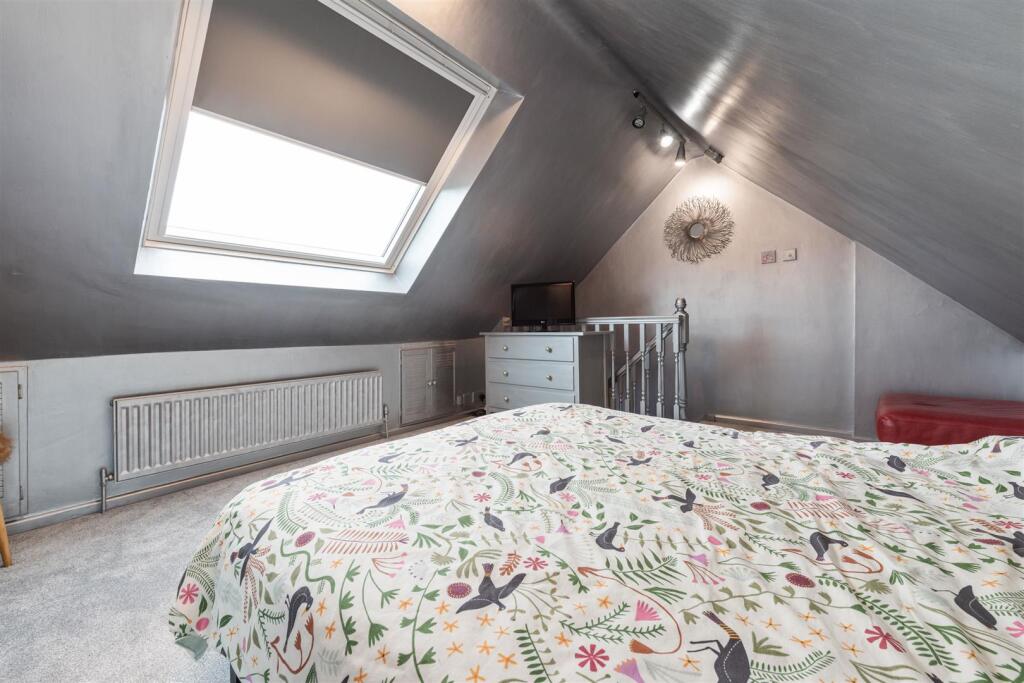 15 Slater Road, Bentley Heath, B93 8AQ_22.jpg