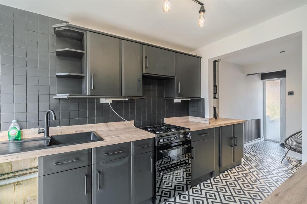 73 Caerwent Road-8.jpg