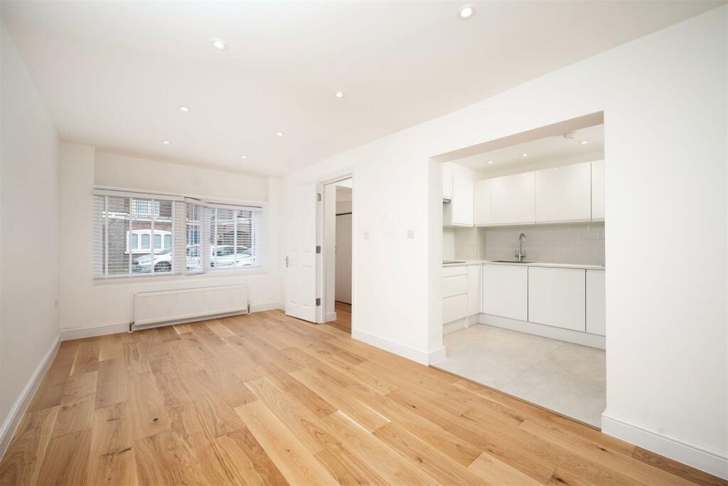 Reception room - Maple Mews.jpeg
