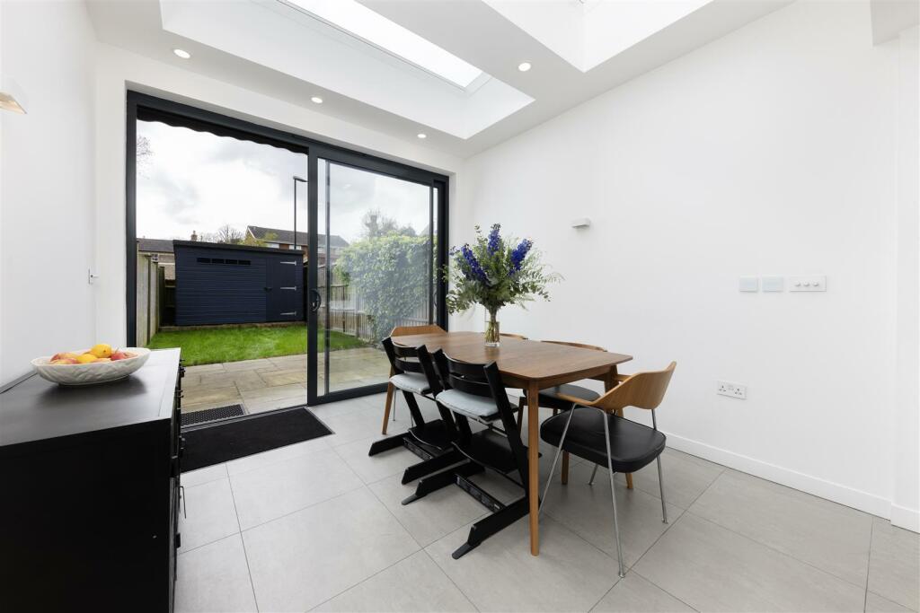 Thaxted Place 8- din.jpg