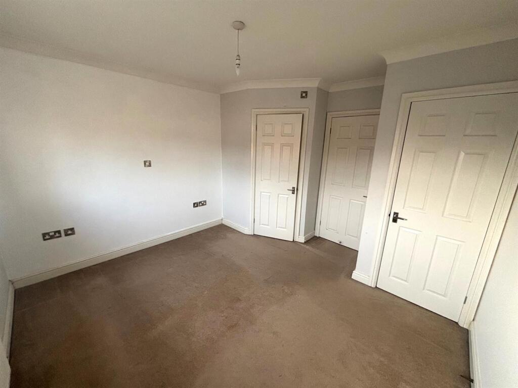 Station Bedroom 1.jpg