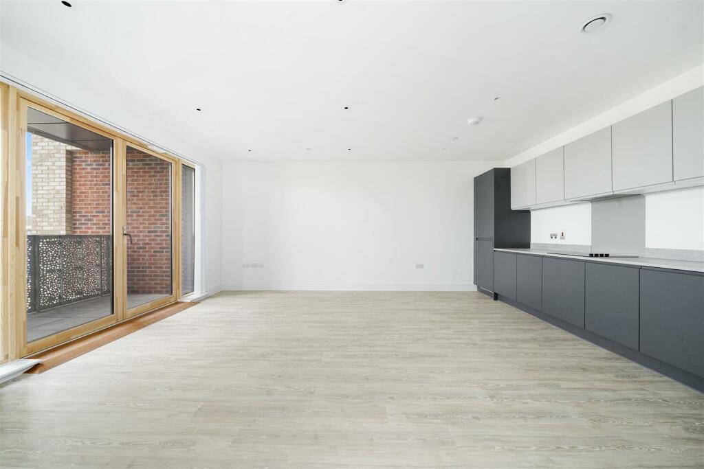 southmere kitchen.jpg
