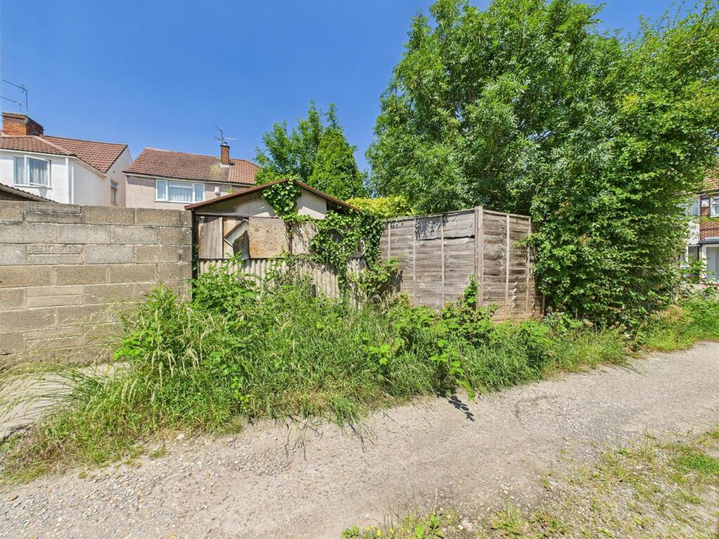 13 - 3-bedroom Semi detached house.jpg