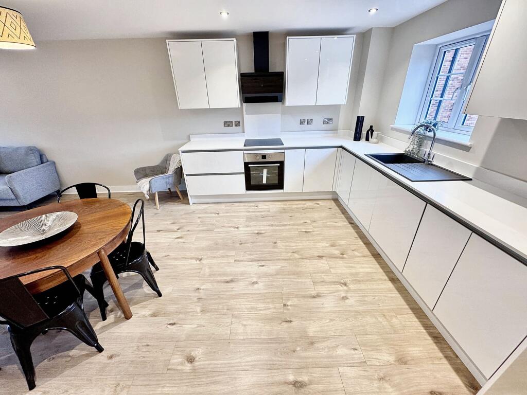 Lounge / Diner / Kitchen