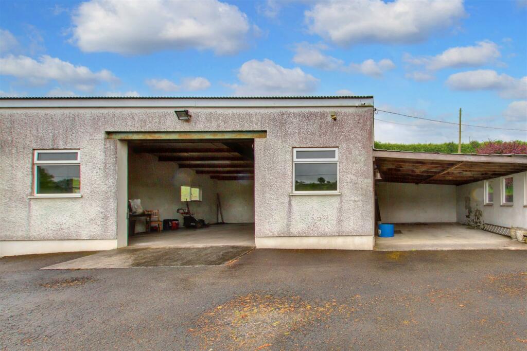 workshop/car port