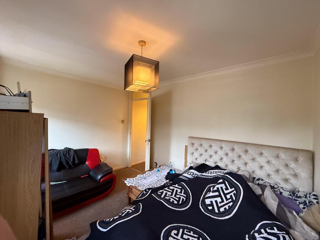 Bed  1 2