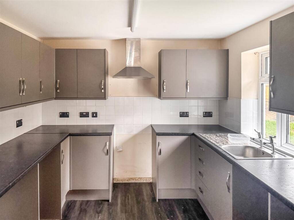 5 Queens Hayes, Willey Lane Sticklepath, Okehampto