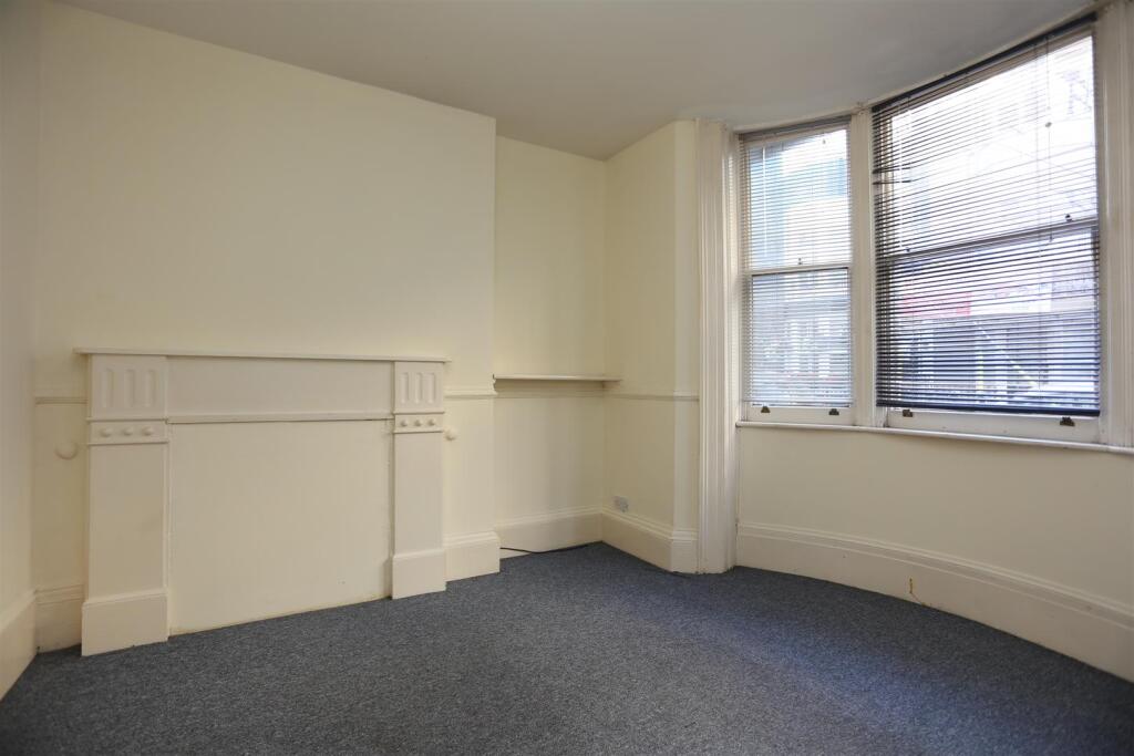 1, 20 Charlotte Street New Vacant (6).JPG