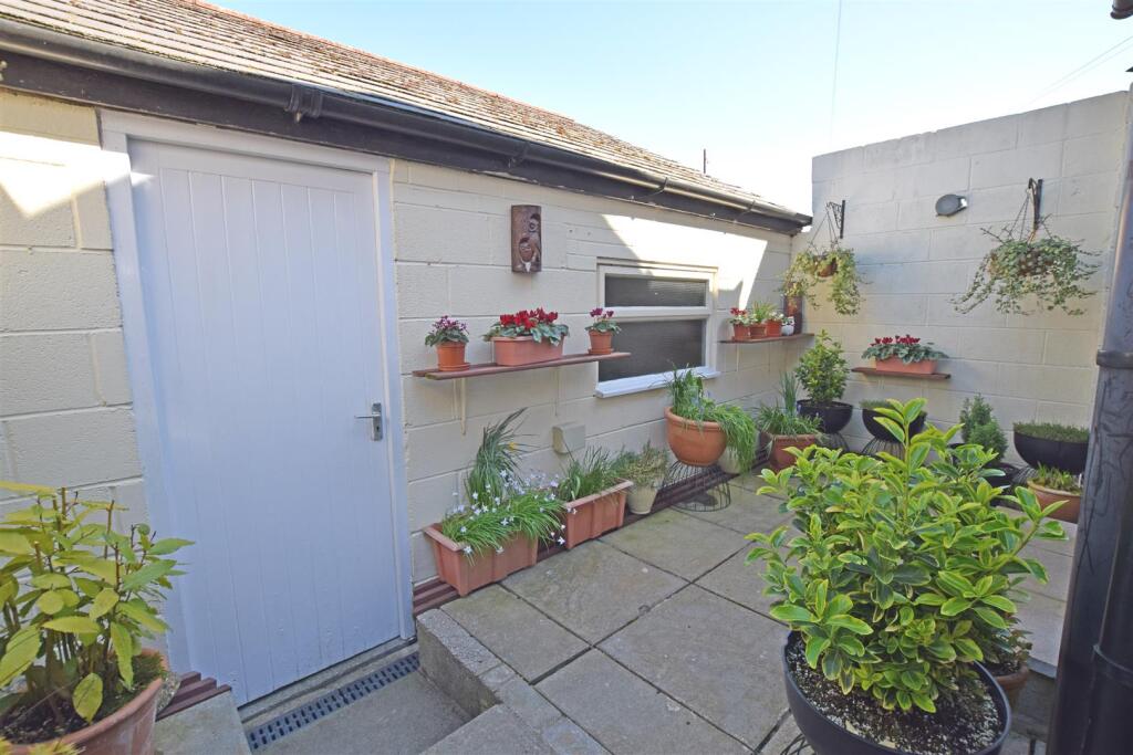 G/F Flat Rear Court Yard