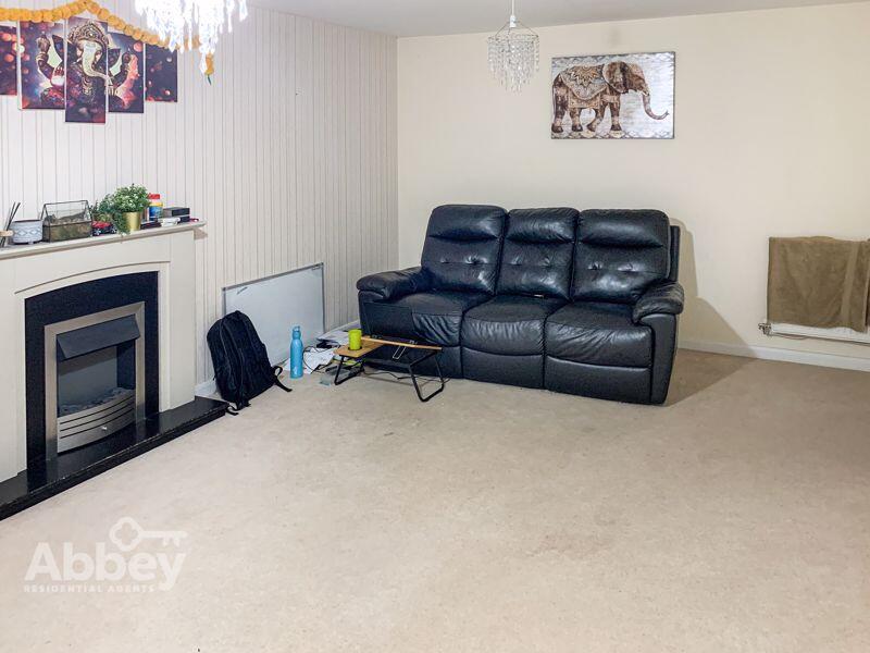 Lounge 3
