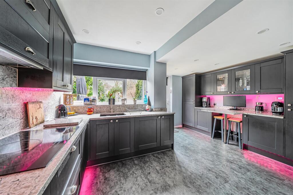 Norwich Way - Kitchen 3.jpg
