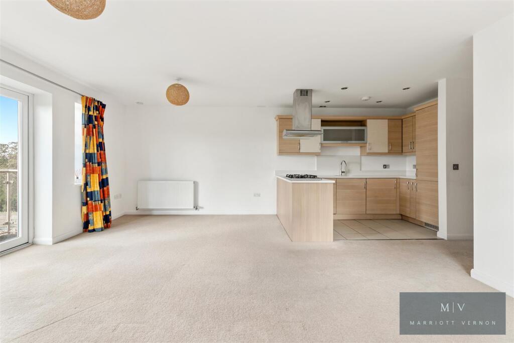 Flat 7 Eva Court MV-10.jpg