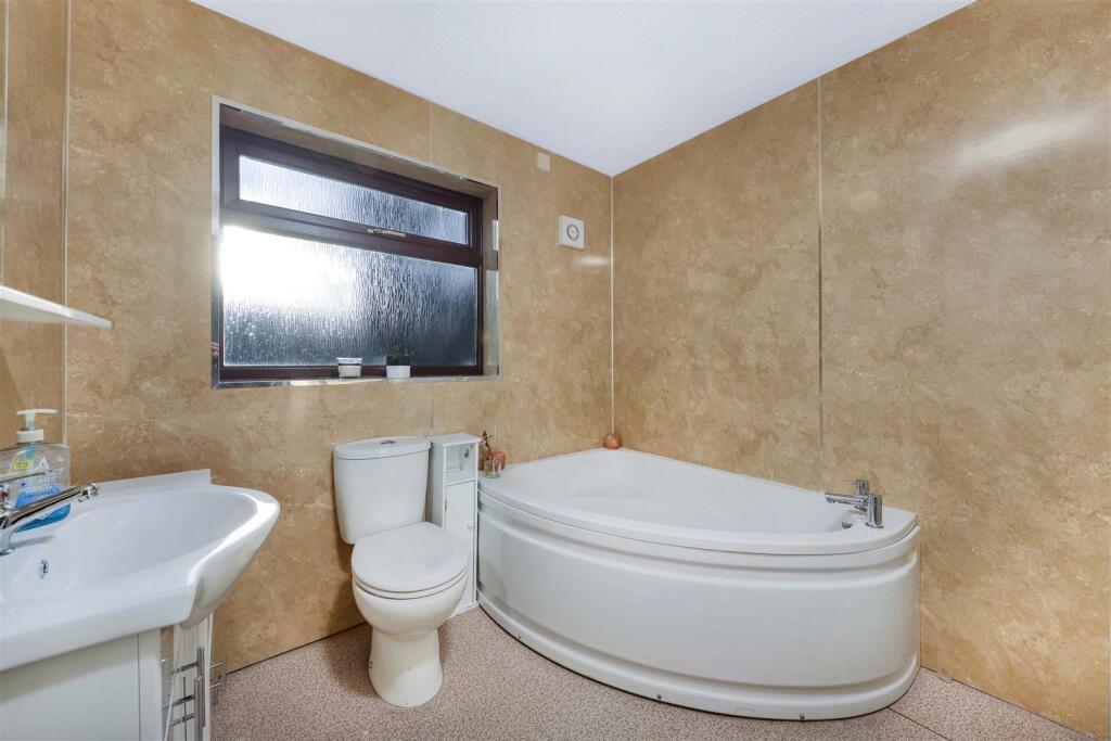 17 Family Bathroom