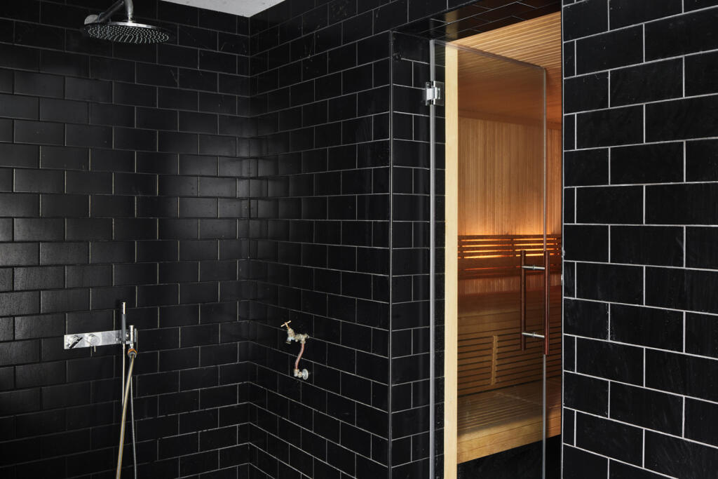 218877 - DGLA1295.jpg