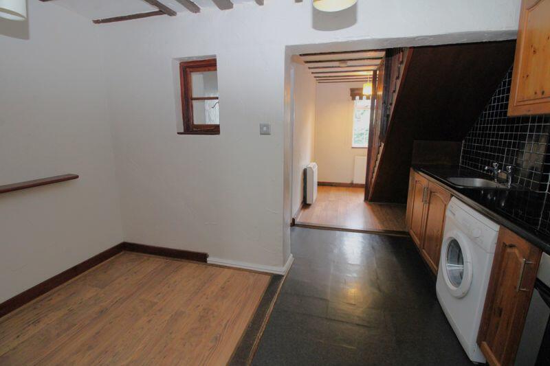 Kitchen/Dining Space