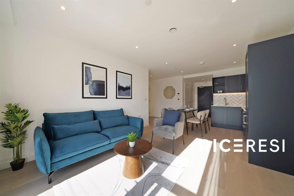 Reception Room/Kitchen