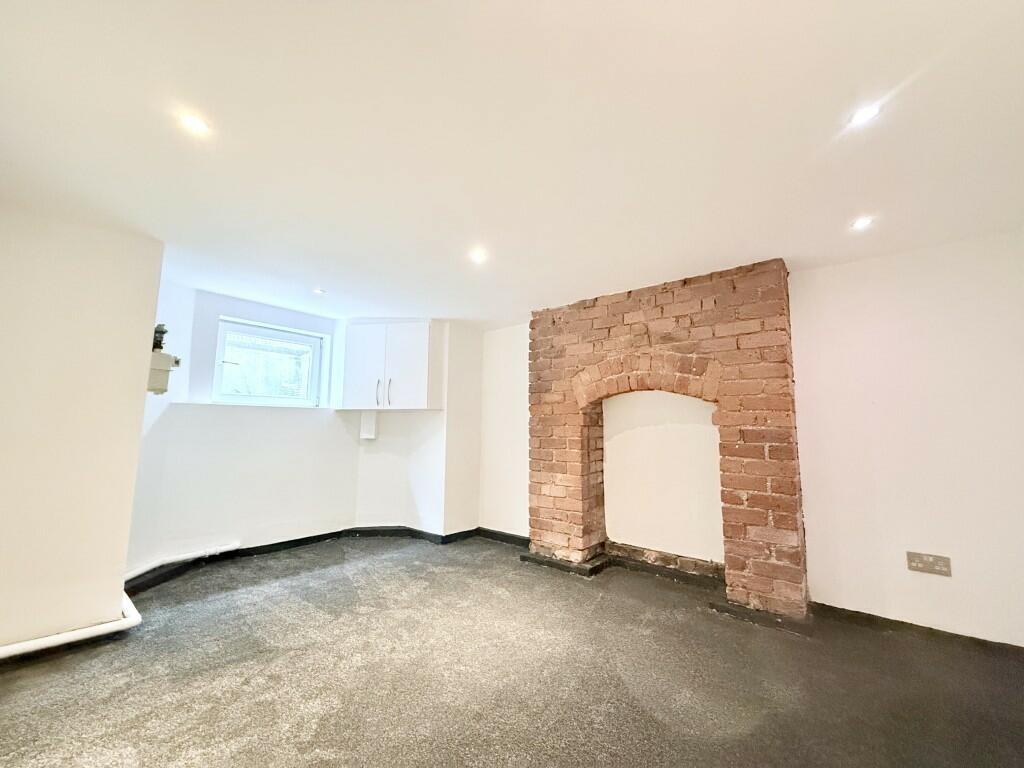 13 Fielden Ave - ...