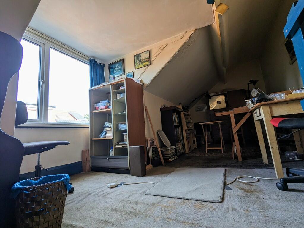 LOFT ROOM